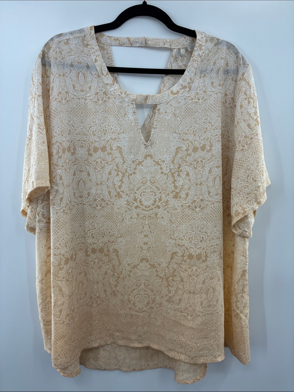 Cato  Cream Print Short-Sleeve Keyhole Top size 26/28W